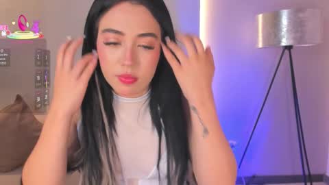 Snapshot of katieangel1 chatting on 5, 10, 2025 katieangel1 online show from 5, 10, 2025