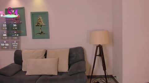 Snapshot of katieangel1 chatting on 6, 11, 2025 katieangel1 online show from 6, 11, 2025