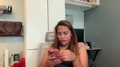 katiefrox  online show from 16, 10, 2025