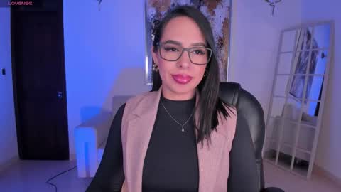 Snapshot of katiestonne chatting on 11, 9, 2025 Kate Stonne online show from 11, 9, 2025