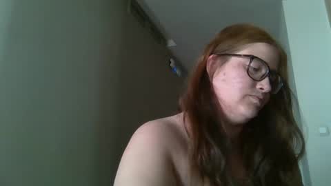 Snapshot of katraxhas chatting on 20, 4, 2026 EMO online show from 20, 4, 2026