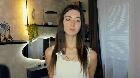 Kate Aurora online show from 26, 3, 2026