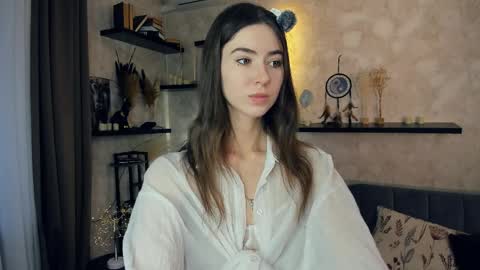 Kate Aurora online show from 29, 3, 2026