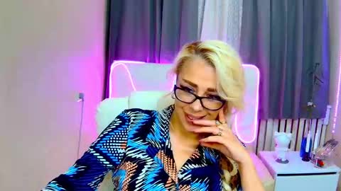katrinacharm online show from 10, 9, 2025