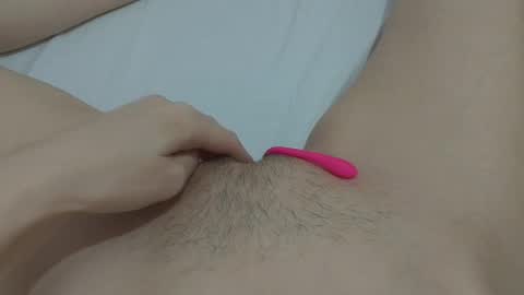 Snapshot of katrinna_arinna chatting on 10, 1, 2025 katrina dont forget to give me thumbs up online show from 10, 1, 2025