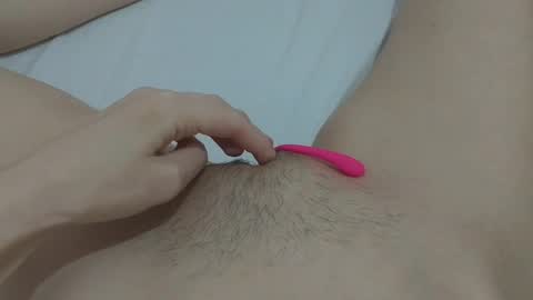 Snapshot of katrinna_arinna chatting on 12, 1, 2025 katrina dont forget to give me thumbs up online show from 12, 1, 2025