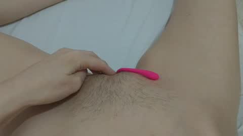 Snapshot of katrinna_arinna chatting on 25, 1, 2025 katrina dont forget to give me thumbs up online show from 25, 1, 2025