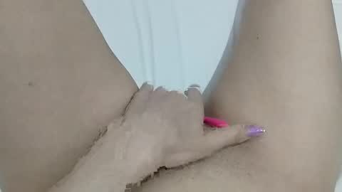 Snapshot of katrinna_arinna chatting on 15, 12, 2025 katrina dont forget to give me thumbs up online show from 15, 12, 2025