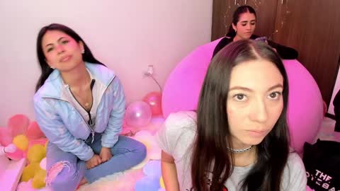 Snapshot of katrinrosex chatting on 11, 12, 2024 Katrin online show from 11, 12, 2024
