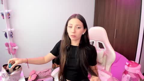 Snapshot of katrinrosex chatting on 15, 12, 2024 Katrin online show from 15, 12, 2024