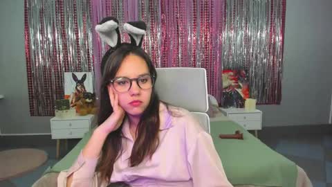 Kate online show from 4, 3, 2025