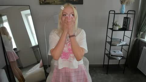 Snapshot of kattyblondy chatting on 14, 4, 2026 Katty online show from 14, 4, 2026