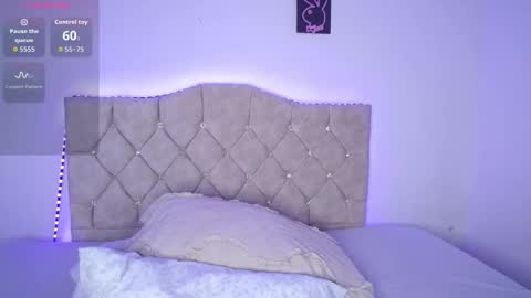 katty peach  online show from 11, 10, 2025