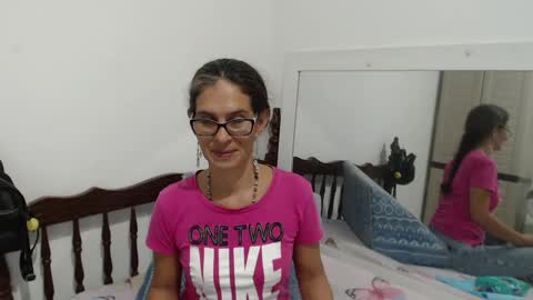 Snapshot of kattydirty144 chatting on 30, 12, 2024 angel online show from 30, 12, 2024