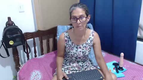 Snapshot of kattydirty144 chatting on 30, 9, 2025 angel online show from 30, 9, 2025