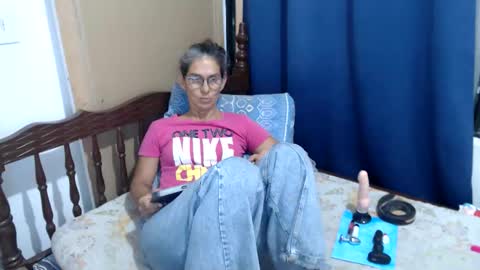 Snapshot of kattydirty144 chatting on 24, 10, 2025 angel online show from 24, 10, 2025