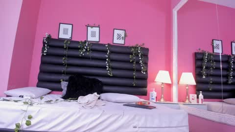 Snapshot of katy_contreras chatting on 4, 1, 2025 katy_contreras online show from 4, 1, 2025