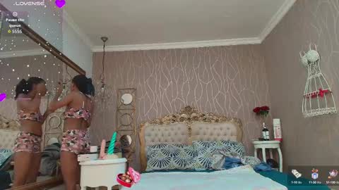 Snapshot of katybrowns chatting on 13, 10, 2025 KATY online show from 13, 10, 2025