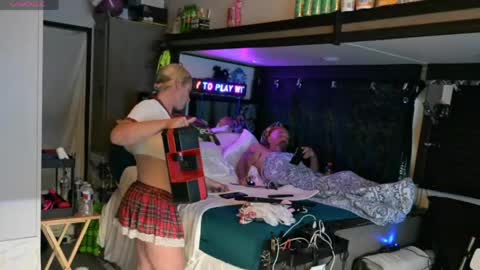 katycouple69 online show from 11, 4, 2026