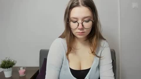 Snapshot of katygentle chatting on 6, 11, 2025 Katy online show from 6, 11, 2025