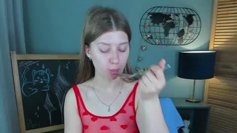 katymeaw online show from 11, 5, 2026