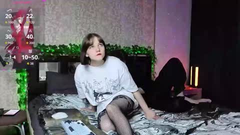 kawaiihornyartists online show from 15, 12, 2025