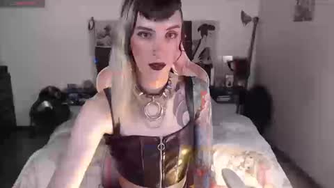 luna   online show from 19, 9, 2025