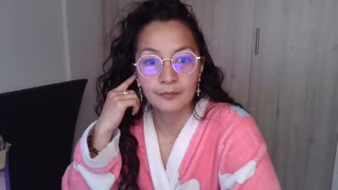 Snapshot of kawit1 chatting on 15, 12, 2024 Khawit online show from 15, 12, 2024