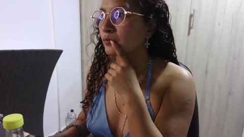 Snapshot of kawit1 chatting on 18, 12, 2024 Khawit online show from 18, 12, 2024