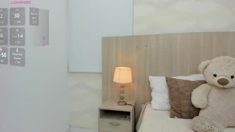   online show from 16, 11, 2025