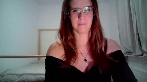 KayaLips online show from 25, 10, 2025