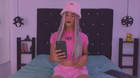 Snapshot of kayalstone chatting on 2, 2, 2025 Cattleya stone online show from 2, 2, 2025