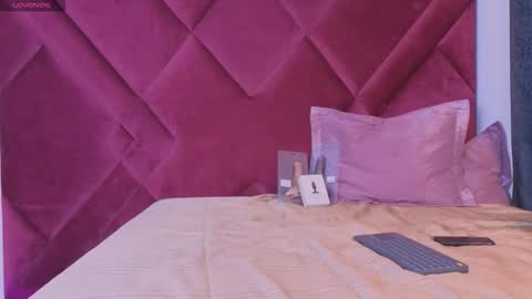 Snapshot of kayalstone chatting on 9, 9, 2025 Cattleya stone online show from 9, 9, 2025