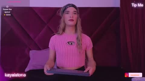 Snapshot of kayalstone chatting on 14, 1, 2026 Cattleya stone online show from 14, 1, 2026