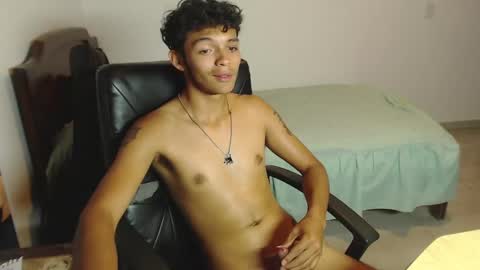 Snapshot of kayden1_ chatting on 5, 2, 2025 KAYDEN HELP ME TO REACH 10 LIKES online show from 5, 2, 2025