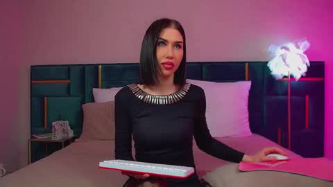 Kayla online show from 25, 3, 2026