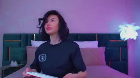 Kayla online show from 2, 5, 2026