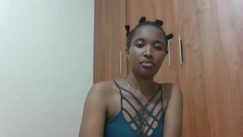Snapshot of kaylar005 chatting on 14, 5, 2026 kaylar online show from 14, 5, 2026