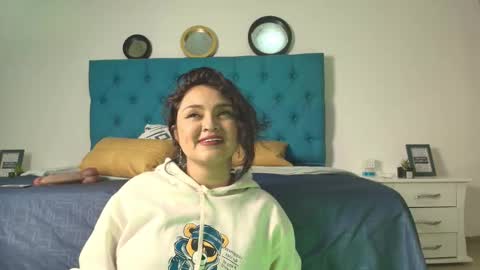 Snapshot of kaylavanber_ chatting on 13, 2, 2025 KAYLA  Damian online show from 13, 2, 2025