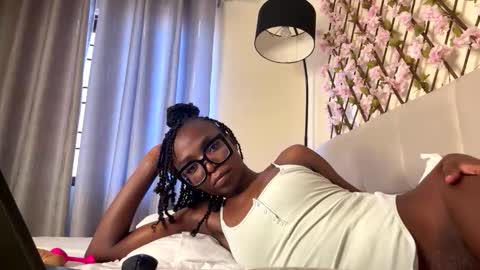 Snapshot of kayleeeee_ee chatting on 14, 1, 2026 Kaylee online show from 14, 1, 2026