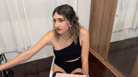 Kaylee Sims online show from 21, 6, 2026