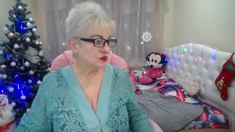 Snapshot of kaylesmoll chatting on 20, 12, 2024 kaylesmoll online show from 20, 12, 2024
