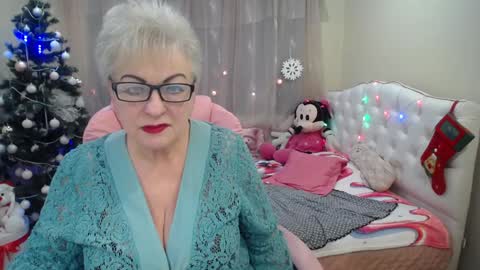 Snapshot of kaylesmoll chatting on 23, 12, 2024 kaylesmoll online show from 23, 12, 2024