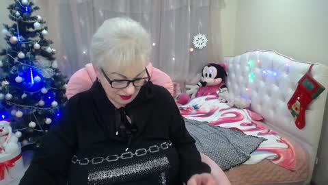 Snapshot of kaylesmoll chatting on 24, 12, 2024 kaylesmoll online show from 24, 12, 2024