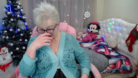 Snapshot of kaylesmoll chatting on 25, 12, 2024 kaylesmoll online show from 25, 12, 2024