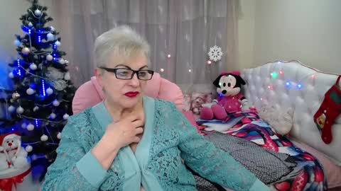 Snapshot of kaylesmoll chatting on 25, 12, 2024 kaylesmoll online show from 25, 12, 2024