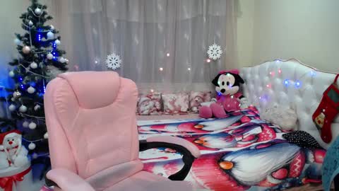Snapshot of kaylesmoll chatting on 26, 12, 2024 kaylesmoll online show from 26, 12, 2024