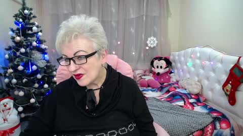 Snapshot of kaylesmoll chatting on 28, 12, 2024 kaylesmoll online show from 28, 12, 2024