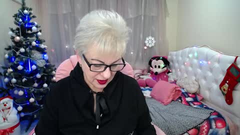 Snapshot of kaylesmoll chatting on 29, 12, 2024 kaylesmoll online show from 29, 12, 2024