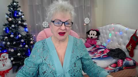 Snapshot of kaylesmoll chatting on 3, 1, 2025 kaylesmoll online show from 3, 1, 2025